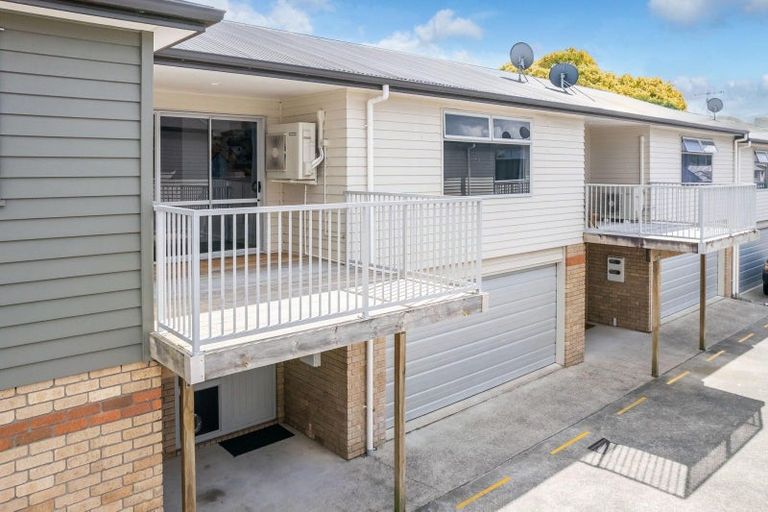Photo of property in 2/9 Beatty Street, Melville, Hamilton, 3206