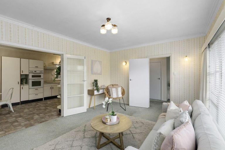 Photo of property in 214 Waddington Drive, Naenae, Lower Hutt, 5011