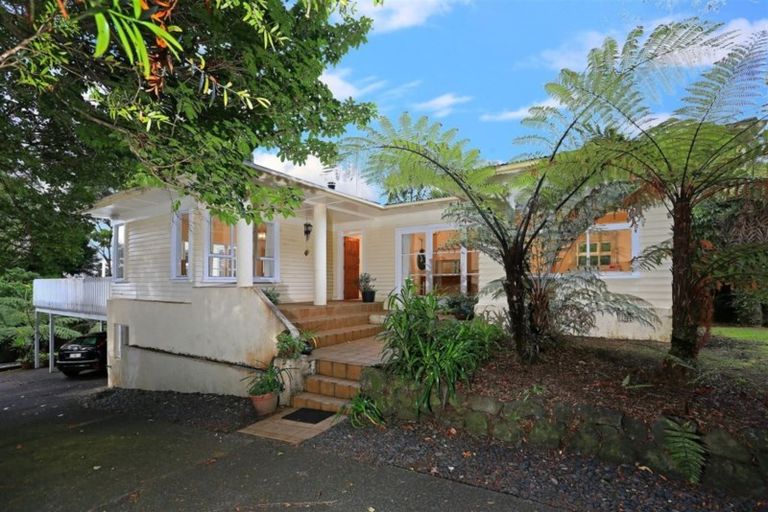 Photo of property in 181 Konini Road, Titirangi, Auckland, 0604