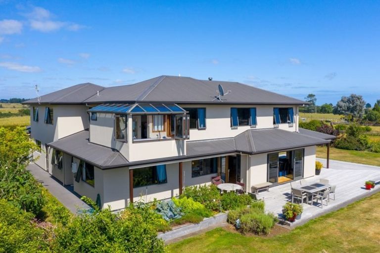 Photo of property in 91 Kaipikari Road, Urenui, 4375