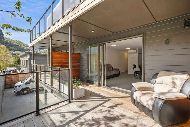 Photo of property in Northlight Apartments, 2/14 Fryer Street, Queenstown, 9300