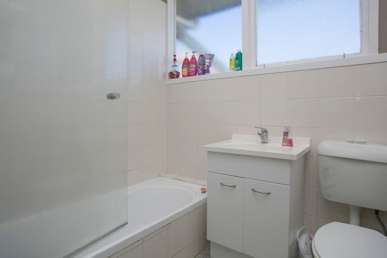 Photo of property in 2/54 Hinemoa Avenue, Taupo, 3330