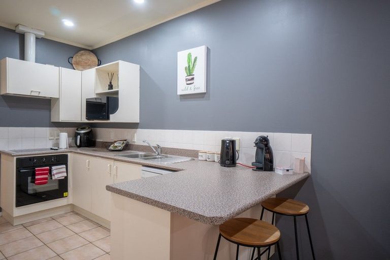 Photo of property in Maddison Apartments, 1/6f Queen Street, Palmerston North, 4410