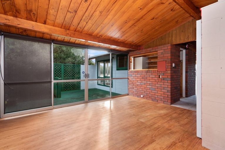 Photo of property in 42 Acacia Crescent, Glenview, Hamilton, 3206