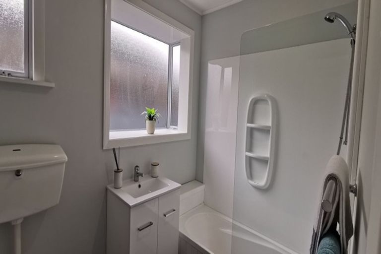 Photo of property in 9 Mappleton Avenue, Burnside, Christchurch, 8053