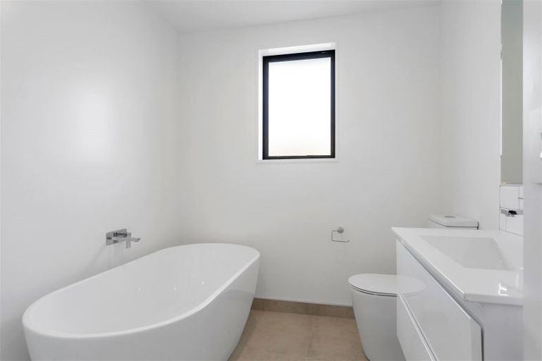 Photo of property in 8 Jasmine Street, Woodend, 7610