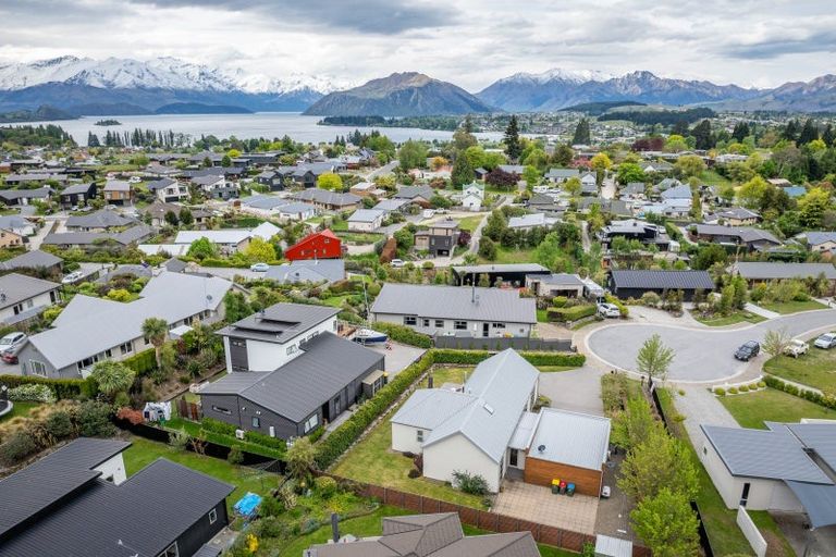 Photo of property in 17 Daniels Terrace, Wanaka, 9305