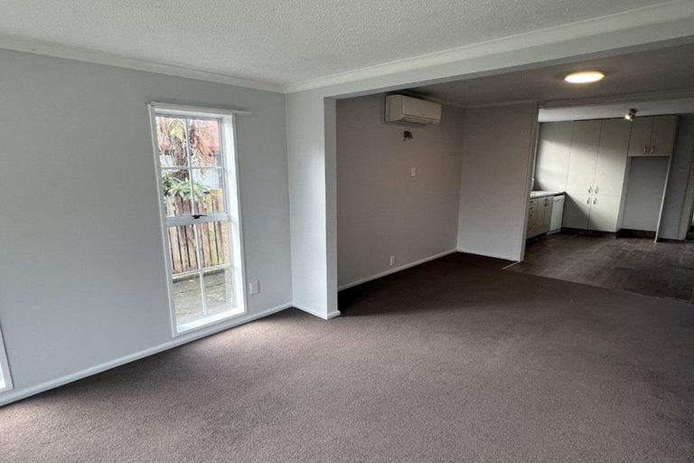 Photo of property in 16 Sawyers Arms Road, Northcote, Christchurch, 8052
