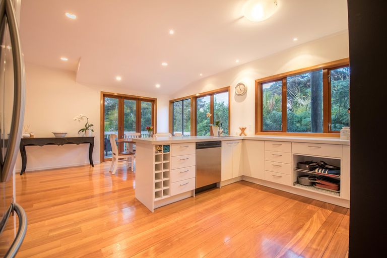 Photo of property in 366d Huia Road, Titirangi, Auckland, 0604