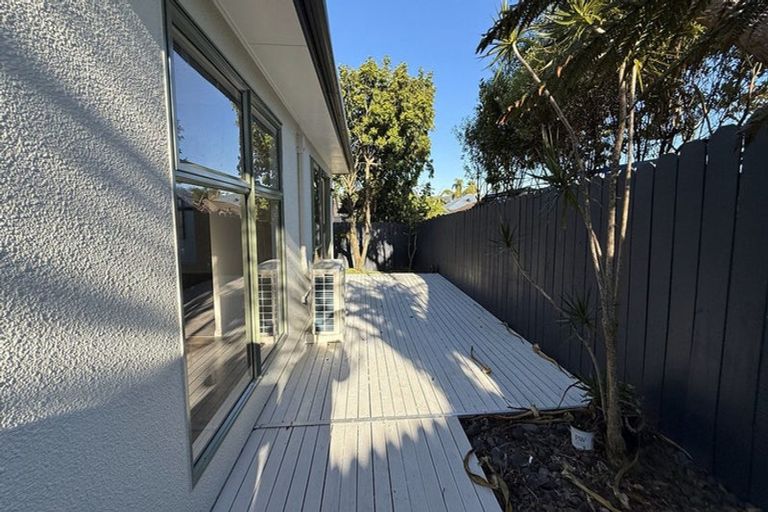 Photo of property in 6 Chadlington Avenue, Henderson, Auckland, 0612