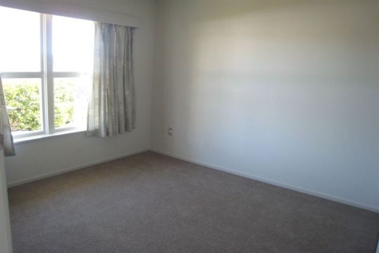 Photo of property in 2/84 Jutland Road, Hauraki, Auckland, 0622