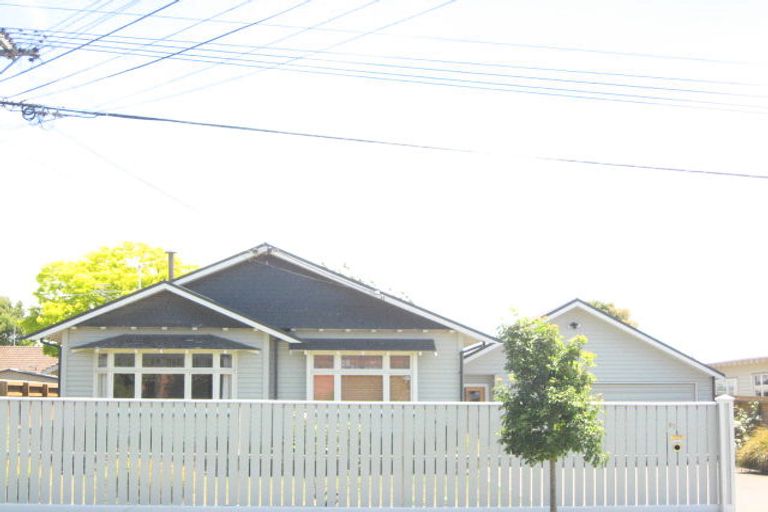 Photo of property in 91 Somerfield Street, Somerfield, Christchurch, 8024
