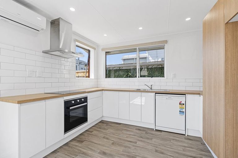 Photo of property in 29 Hine Street, New Plymouth, 4310
