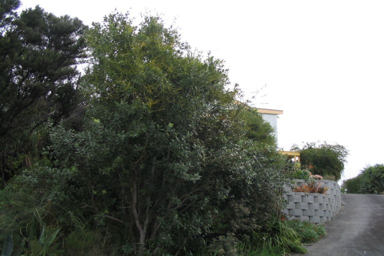 Photo of property in 11 Powells Road, Cable Bay, 0420