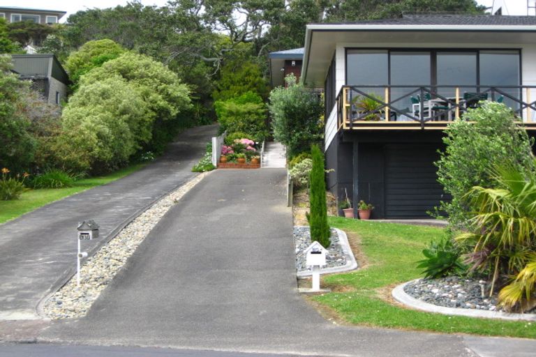 Photo of property in 115 Pacific Parade, Army Bay, Whangaparaoa, 0930