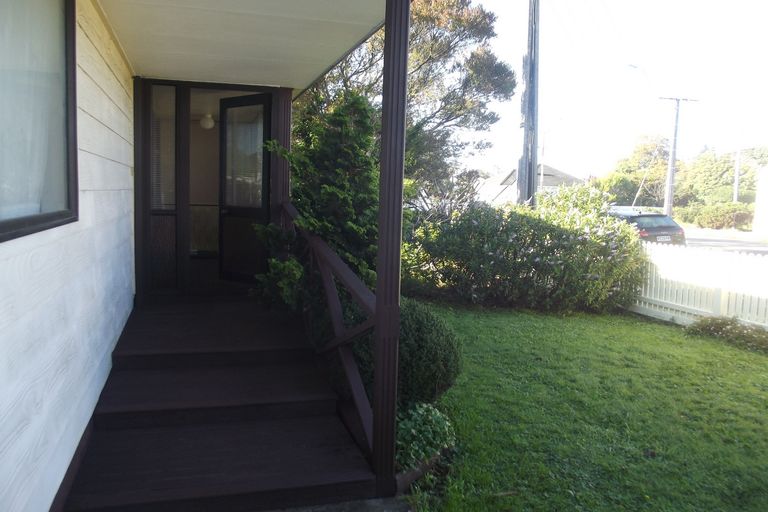 Photo of property in 2b Costley Street, Carterton, 5713