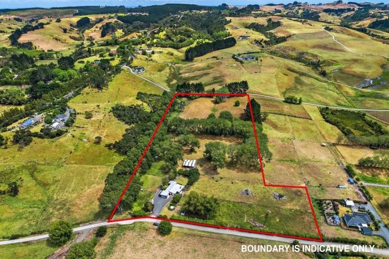 Photo of property in 232 Rimmer Road, Helensville, 0875