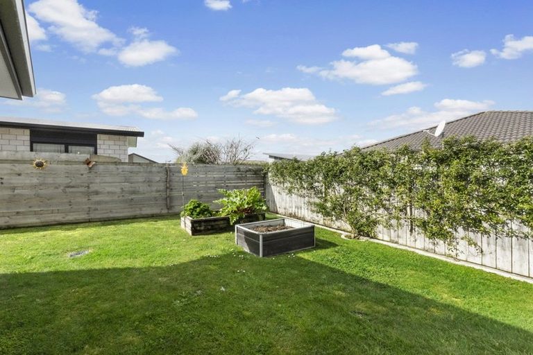 Photo of property in 18 Shrule Place, Huntington, Hamilton, 3210