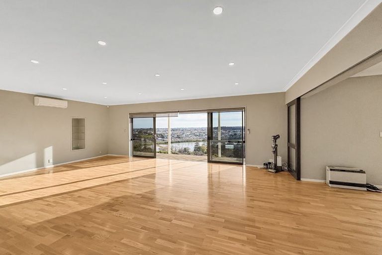 Photo of property in 24 Wairere Road, Bastia Hill, Whanganui, 4500