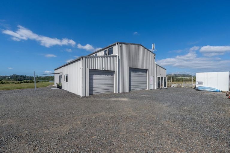 Photo of property in 141 Wades Road, Whitford, Howick, 2571