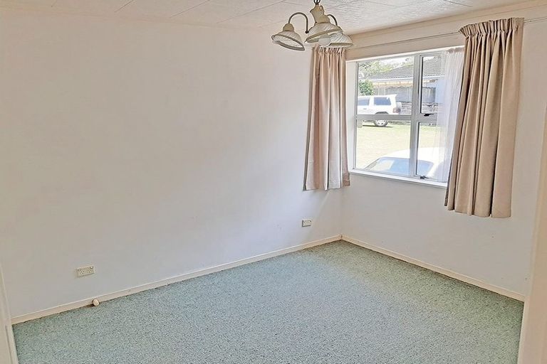 Photo of property in 42 Mildmay Road, Henderson, Auckland, 0610