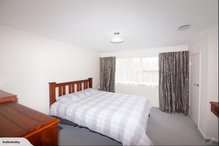 Photo of property in 17 Hawtrey Terrace, Churton Park, Wellington, 6037