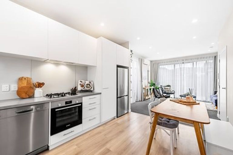 Photo of property in 25 Ron Deal Way, Epuni, Lower Hutt, 5011