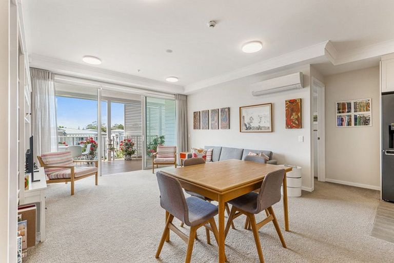 Photo of property in 227 Hibiscus Drive, Orewa, 0931