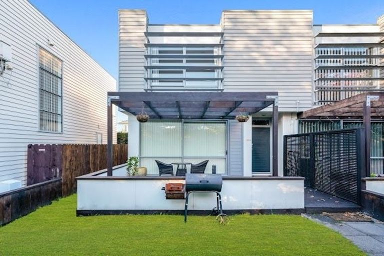 Photo of property in 29 Kauri Drive, Takanini, 2112