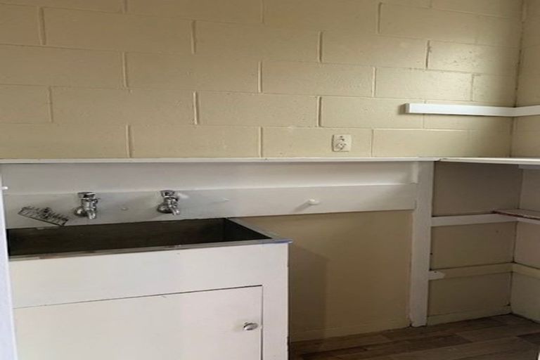 Photo of property in 2/36a Harman Street, Addington, Christchurch, 8024