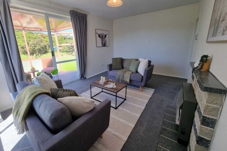Photo of property in 130 Main Road, Titahi Bay, Porirua, 5022