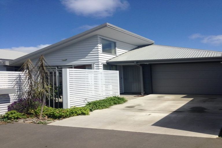 Photo of property in 28a Grove Road, Addington, Christchurch, 8024