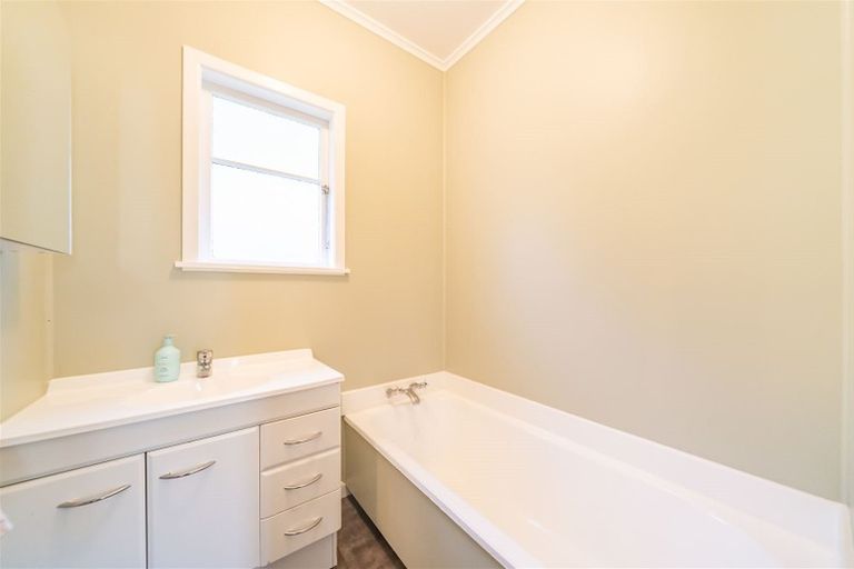 Photo of property in 104 Akatarawa Road, Birchville, Upper Hutt, 5018