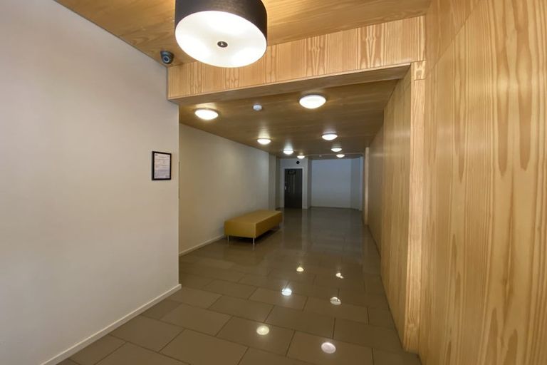 Photo of property in Sharella Living, 20 Glenmore Street, Thorndon, Wellington, 6011