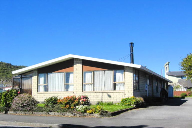 Photo of property in 35a Cowper Street, Greymouth, 7805