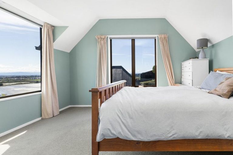 Photo of property in 3 Roland Lane, Mount Pleasant, Christchurch, 8081