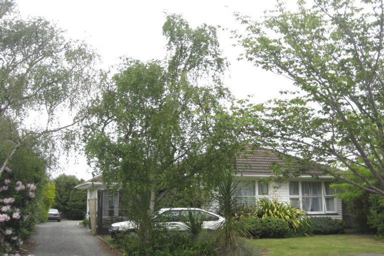 Photo of property in 36 Liverton Crescent, Bishopdale, Christchurch, 8053