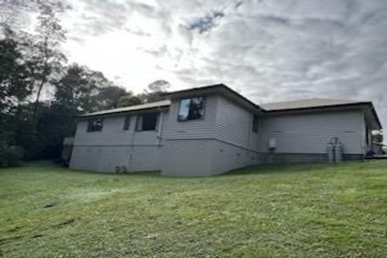 Photo of property in 96 Tiriwa Drive, Massey, Auckland, 0614
