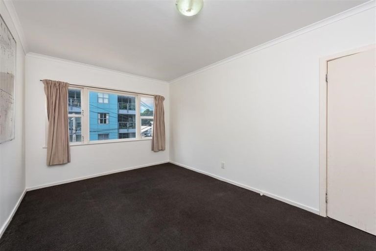 Photo of property in 6 Hanson Street, Mount Cook, Wellington, 6021