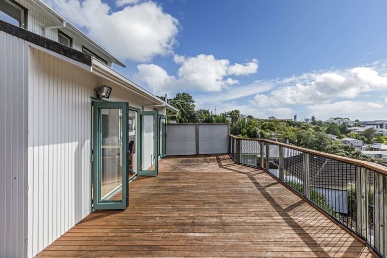 Photo of property in 81 College Road, Northcote, Auckland, 0627