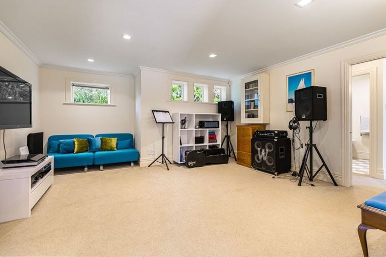 Photo of property in 1 Kapai Road, Devonport, Auckland, 0624