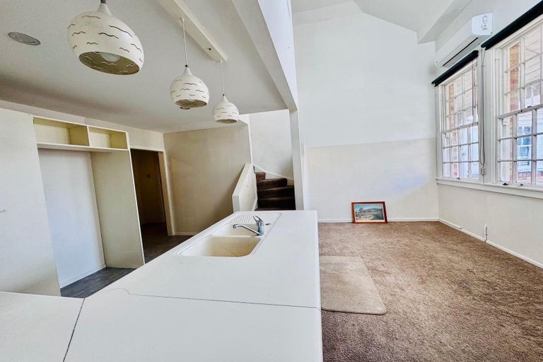 Photo of property in 25 Montilla Place, Manurewa, Auckland, 2102