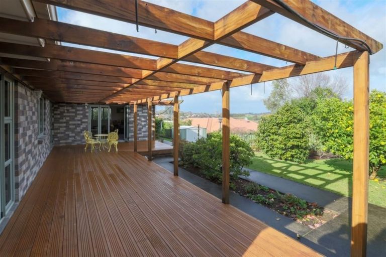 Photo of property in 1 Lynbrae Court, Nawton, Hamilton, 3200