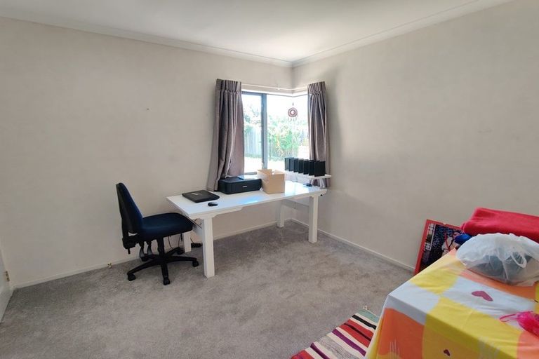 Photo of property in 1 Gortin Close, East Tamaki, Auckland, 2013