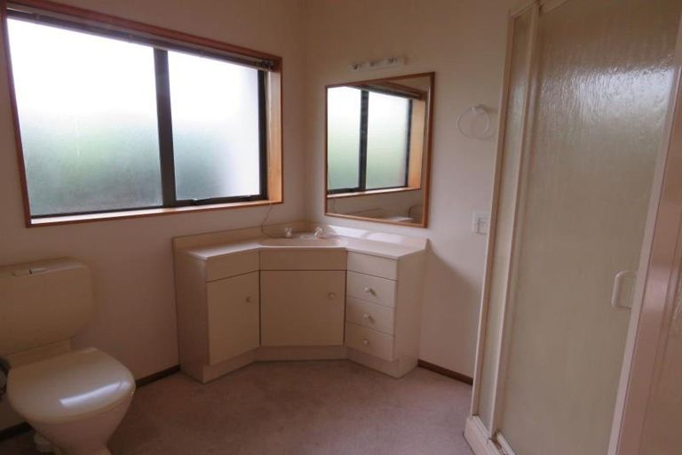 Photo of property in 17b Mangorei Road, Strandon, New Plymouth, 4312