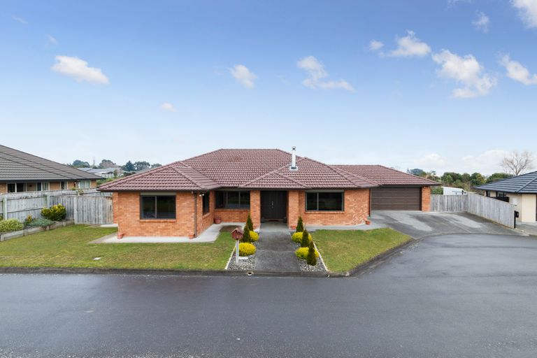 Photo of property in 33 Silkwood Place, Fitzherbert, Palmerston North, 4410
