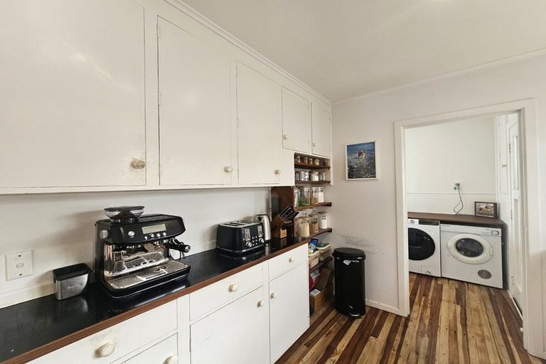 Photo of property in 51a Vodanovich Road, Te Atatu South, Auckland, 0610