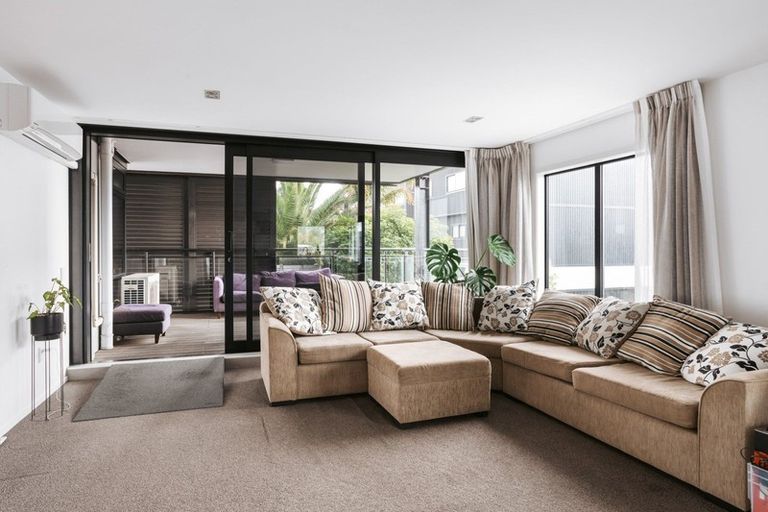 Photo of property in 2-06/424 Maunganui Road, Mount Maunganui, 3116