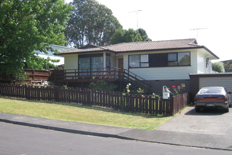 Photo of property in 2/34 Cantina Avenue, Bayview, Auckland, 0629