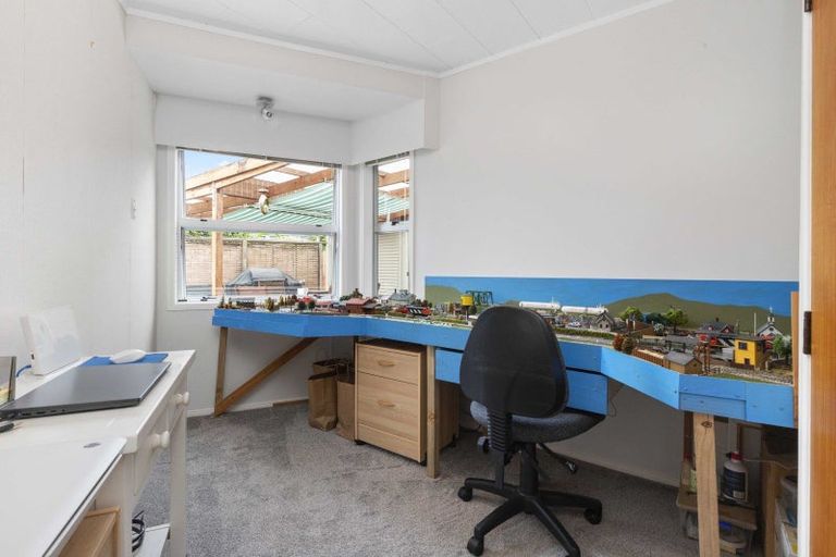 Photo of property in 18 Lakeside Drive, Pahurehure, Papakura, 2113